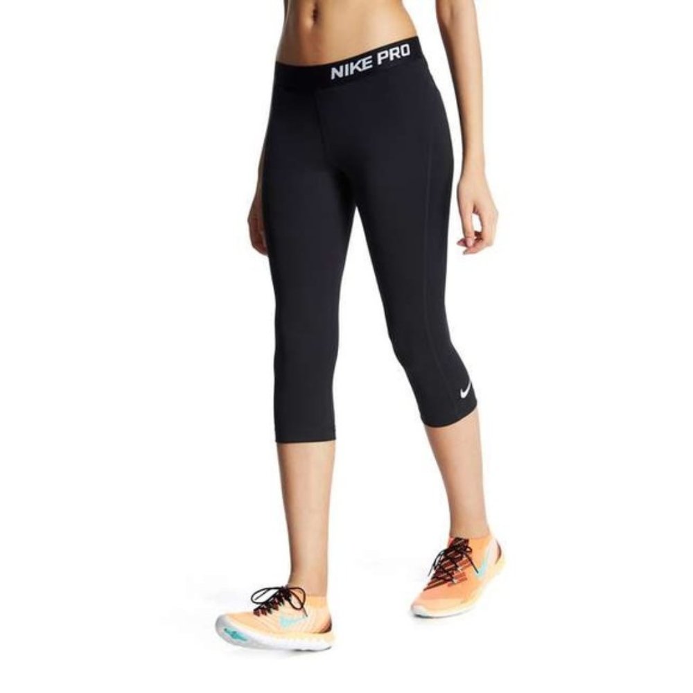 Nike Pro Dri-FIT Training Capri Black/White Sz Small